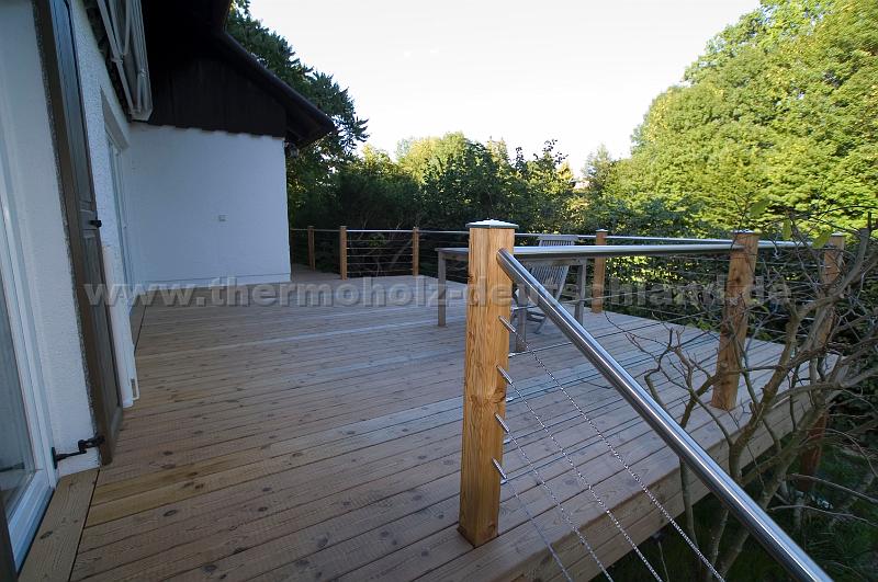 PICT5868.jpg - Thermokiefer 25 x 115 mm Barfuß-Oberfläche Wave WellnessFertigelemente mit unsichtbarer Verschraubung 