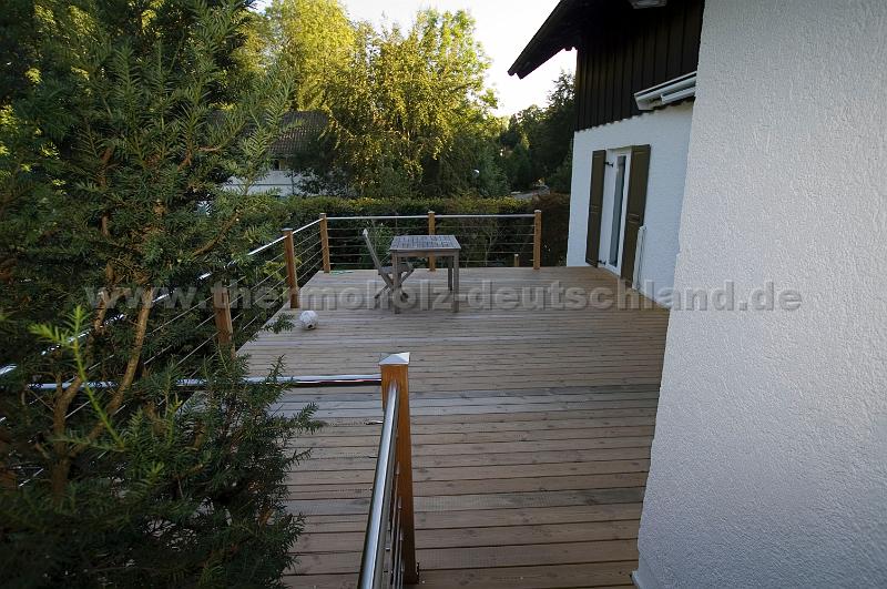 PICT5872.jpg - Thermokiefer 25 x 115 mm Barfuß-Oberfläche Wave WellnessFertigelemente mit unsichtbarer Verschraubung 